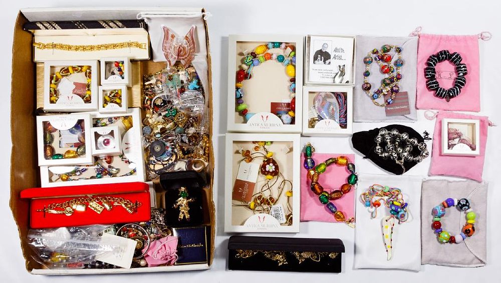 Lot 318: 14k Gold Link Chain and Costume Jewelry Assortment