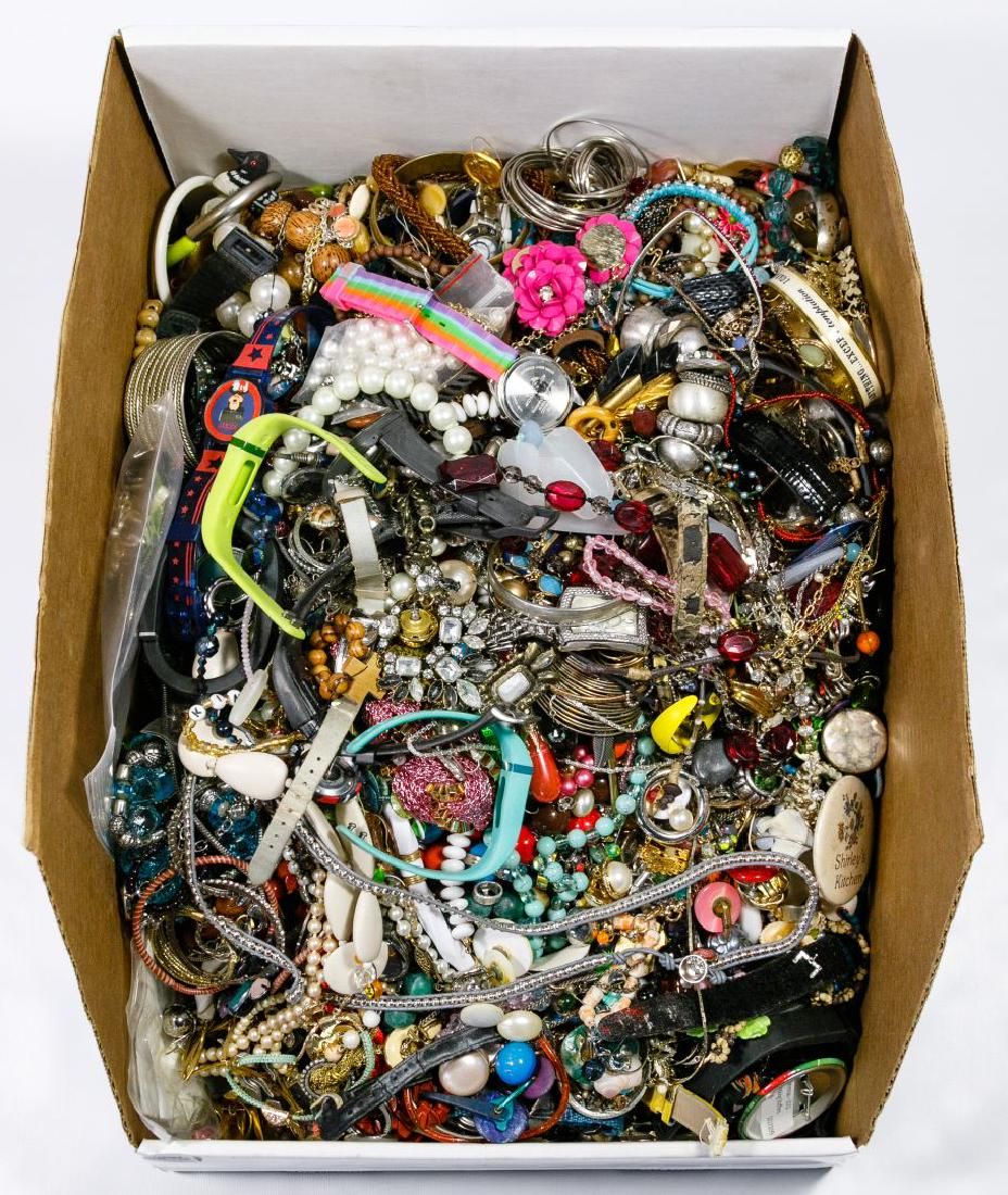 Lot 320: 14k Gold, 10k Gold, Sterling Silver and Costume Jewelry
