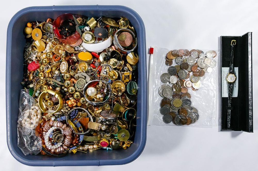 Lot 324: Costume Jewelry Assortment