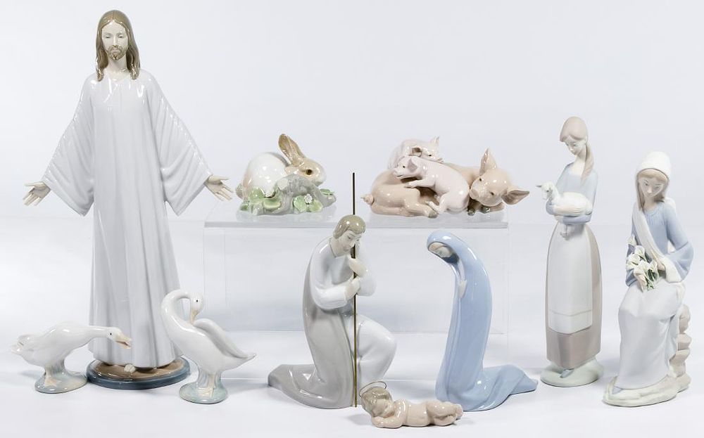 Lot 178: Lladro Figurine Assorment