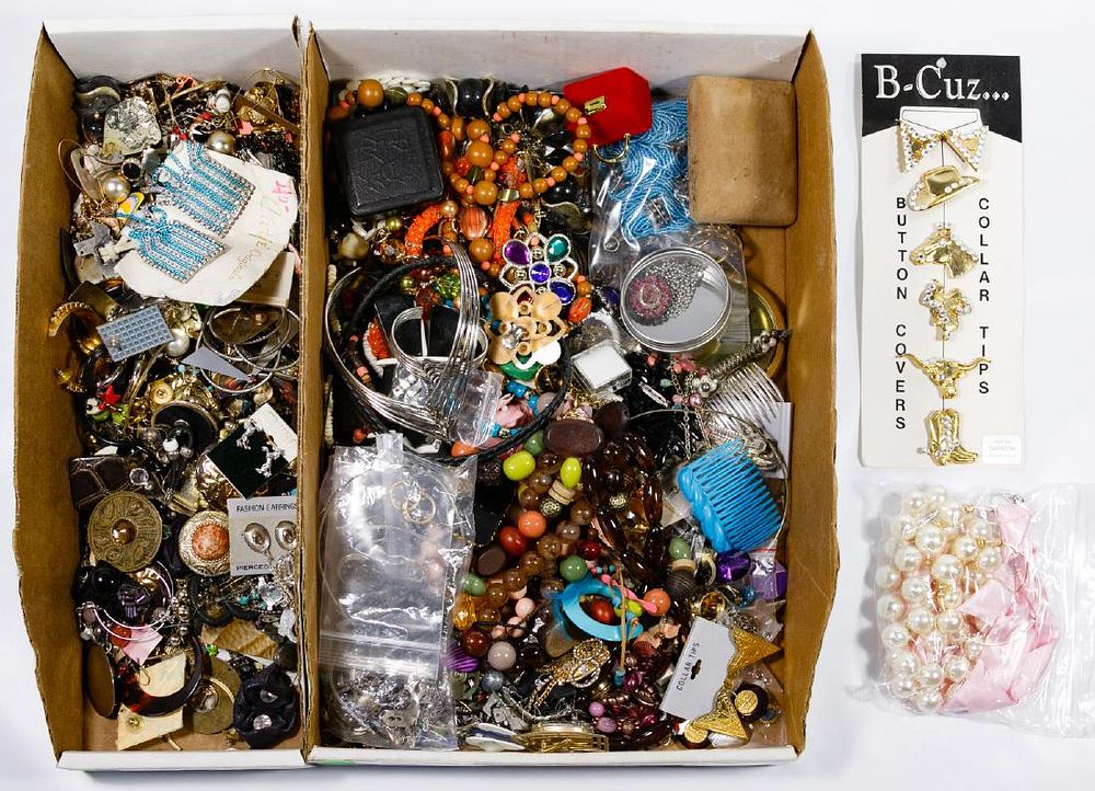 Lot 196: 14k Gold, Sterling Silver and Costume Jewelry