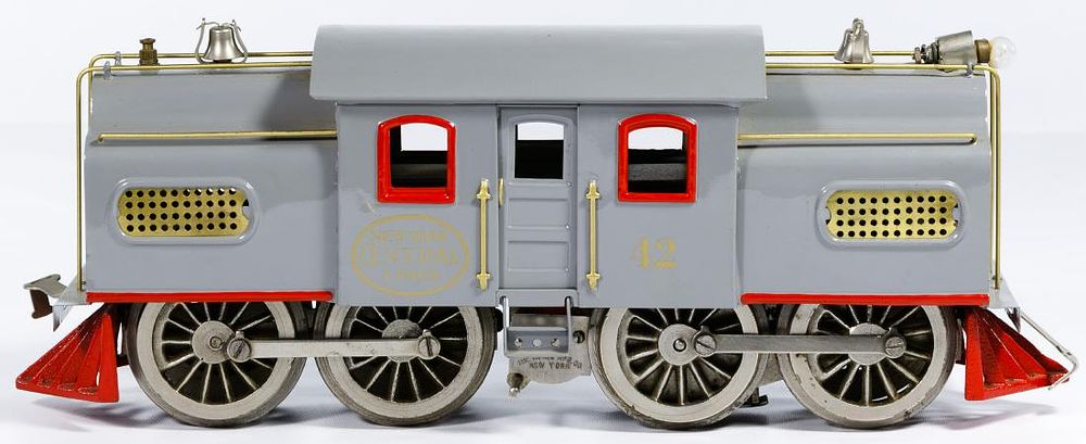 Lot 203: Lionel Model Train #42 Locomotive