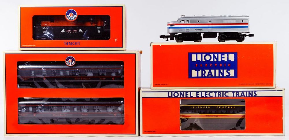 Lot 211: Lionel Model Train Assortment
