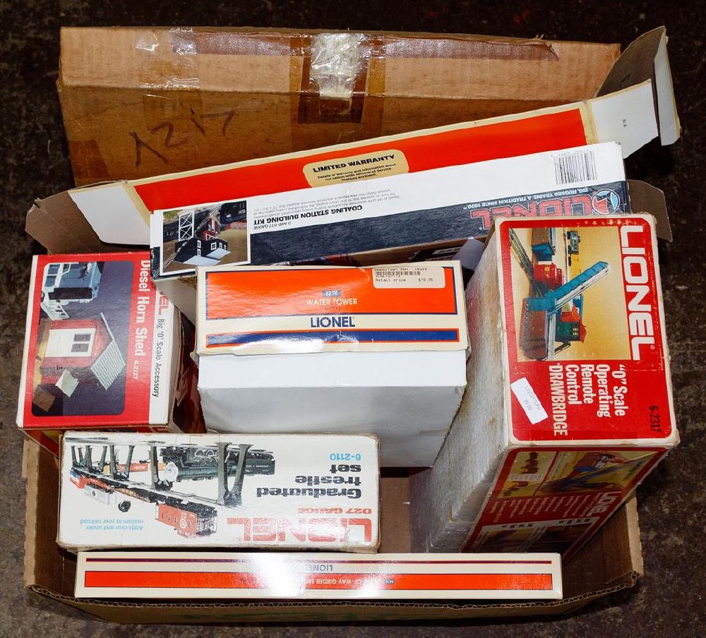 Lot 221: Lionel Model Train Boxed Accessory Assortment