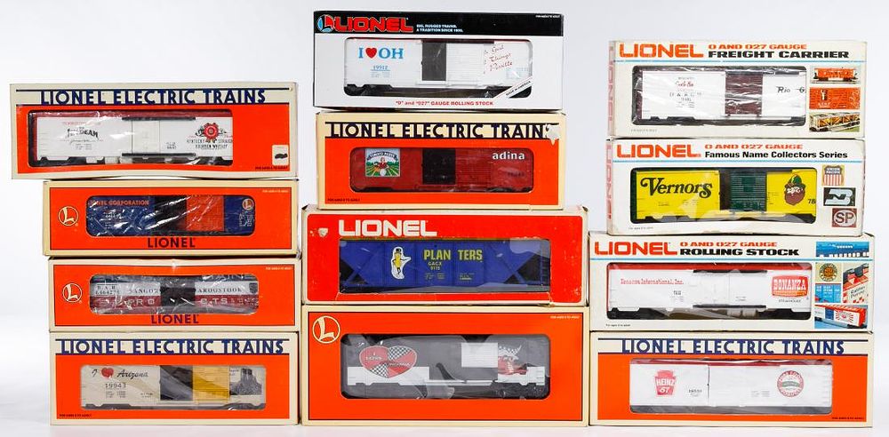 Lot 223: Lionel Model Train Car Assortment
