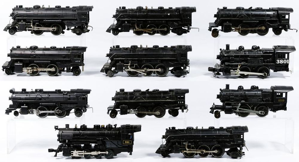Lot 262: Lionel Model Train Locomotive Assortment