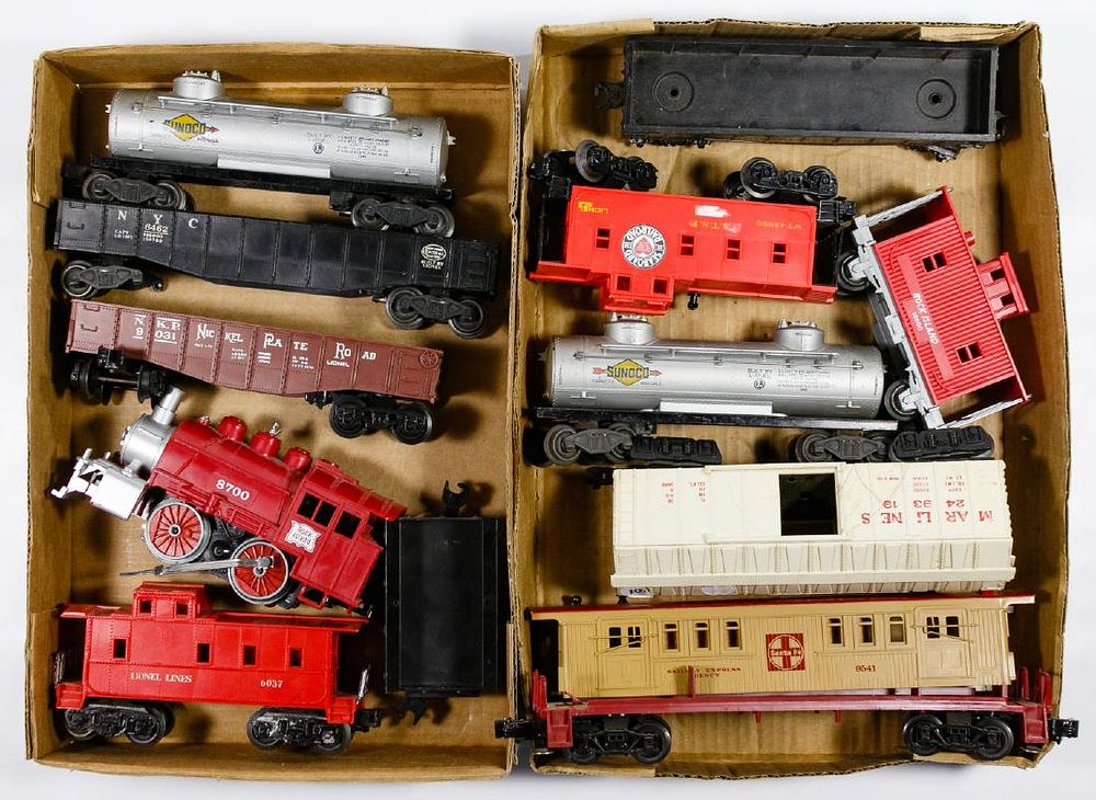 Lot 317: Model Train Car Assortment