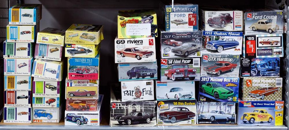 Lot 340: Model Car Kit Assortment