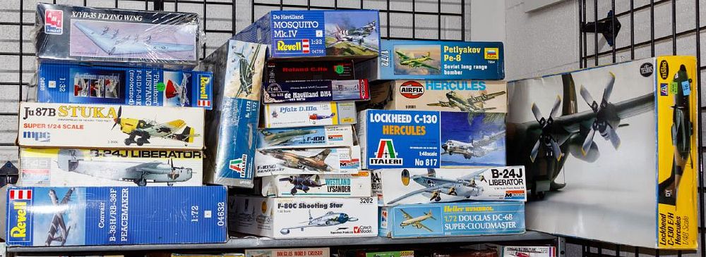 Lot 343: Model Plane Kit Assortment