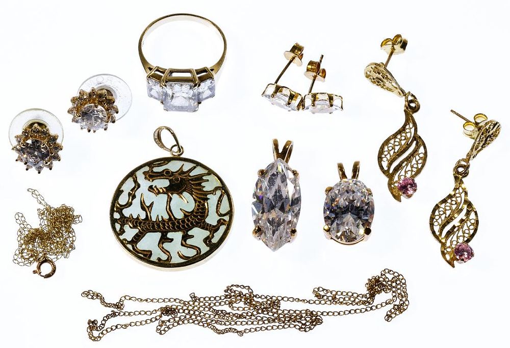 Lot 163: 10k Gold Jewelry Assortment