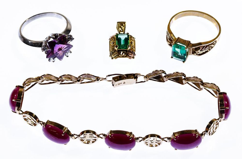 Lot 164: 10k Gold Jewelry Assortment