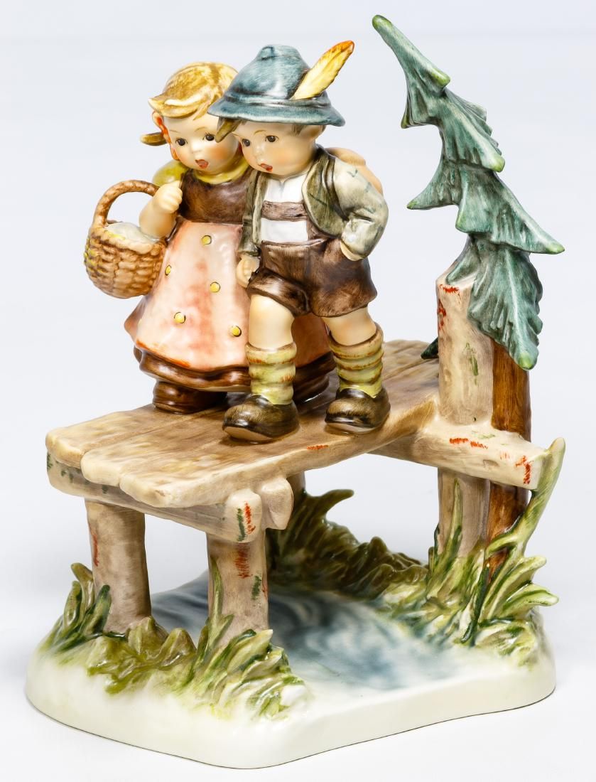 Lot 227: Hummel #472 'On Our Way' Figurine