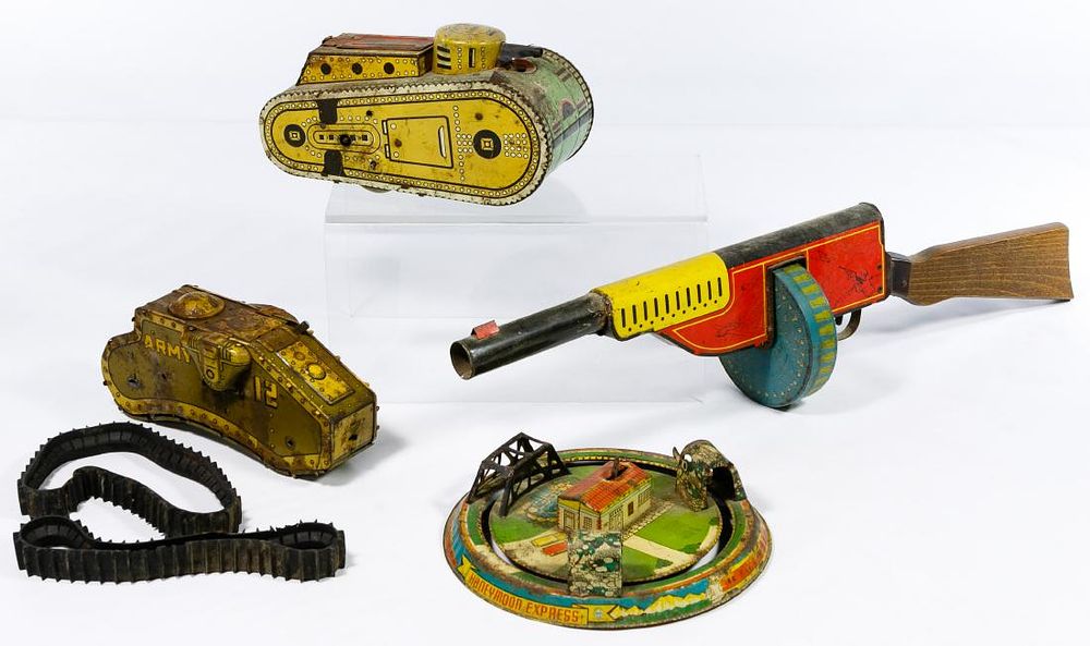 Lot 301: Toy Assortment