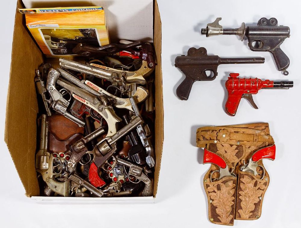 Lot 302: Toy Cap Gun Assortment