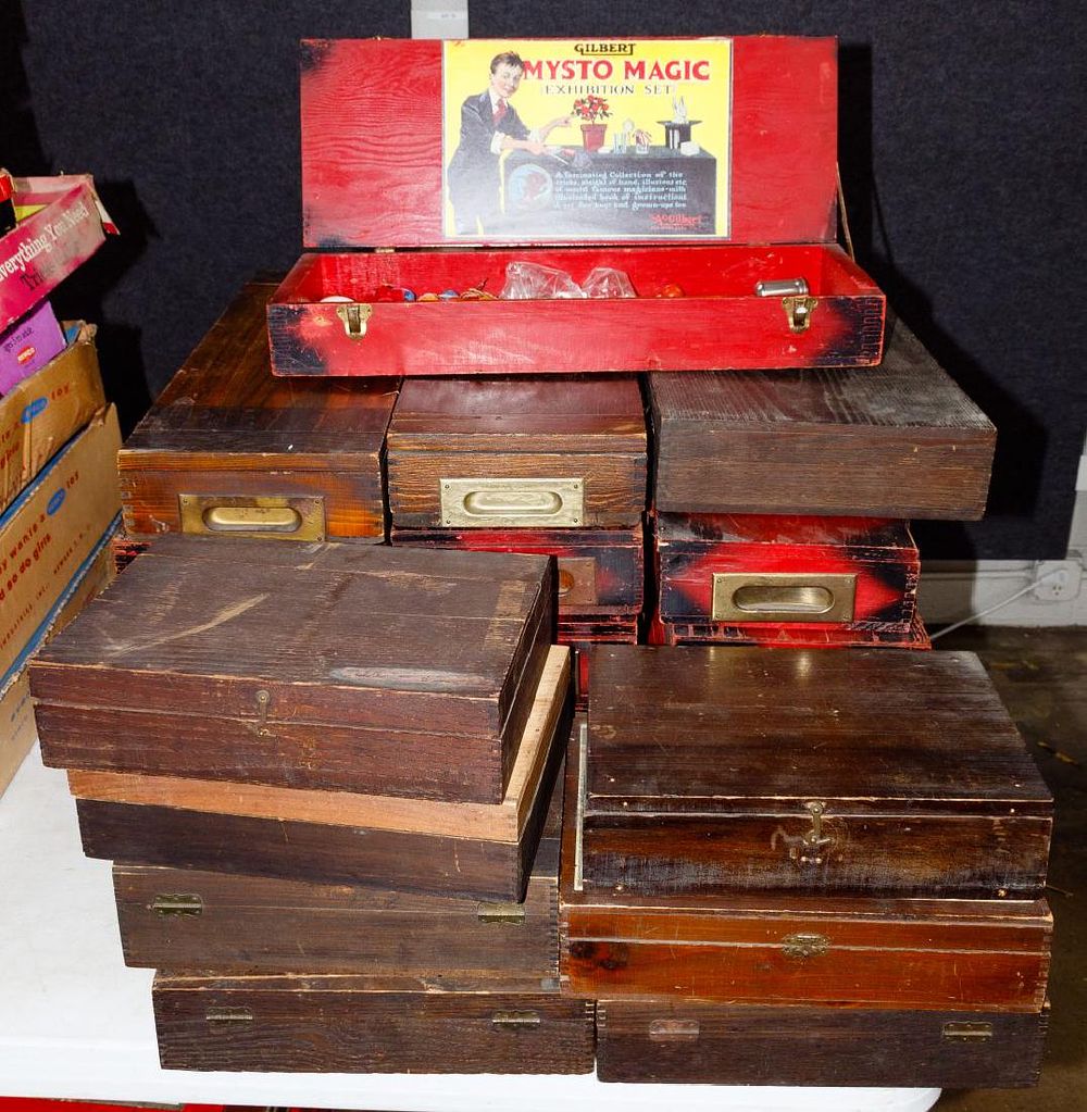 Lot 316: AC Gilbert Mysto Magic Assortment