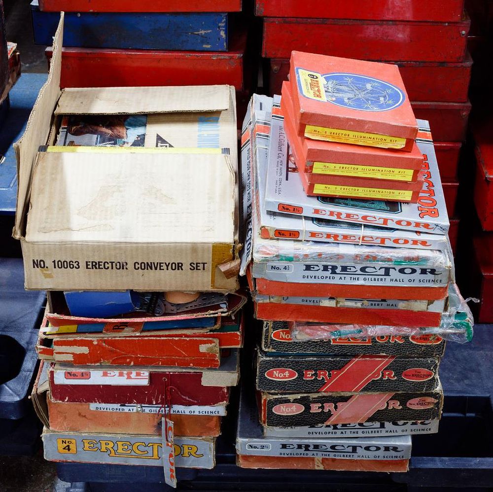 Lot 334: AC Gilbert Erector Set Assortment