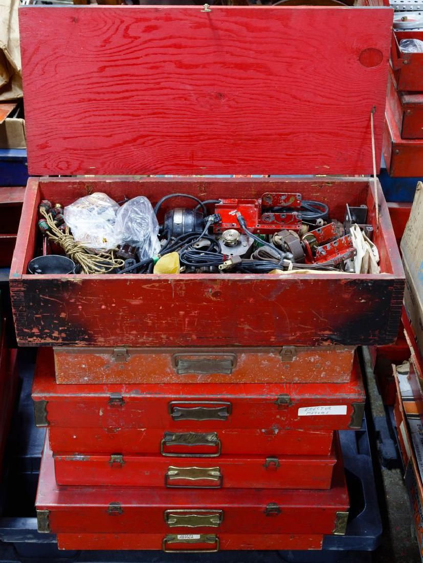 Lot 345: AC Gilbert Erector Motor Assortment