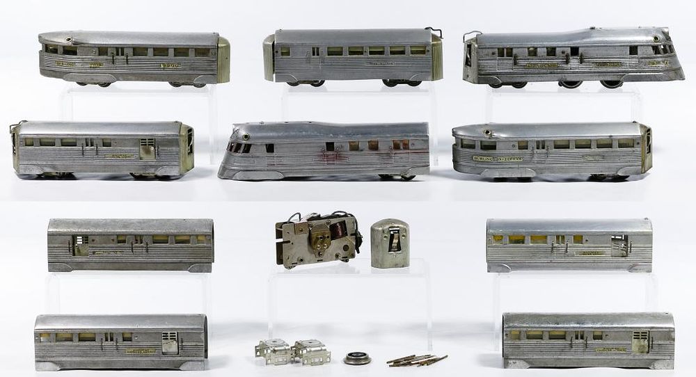 Lot 370: American Flyer Burlington Zephyr Model Train Assortment