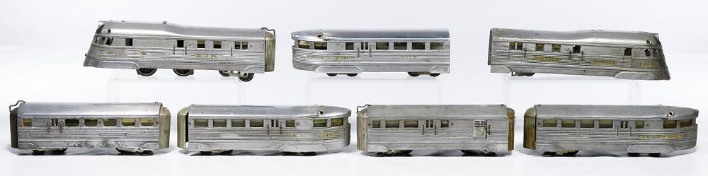Lot 371: American Flyer Burlington Zephyr Model Train Assortment