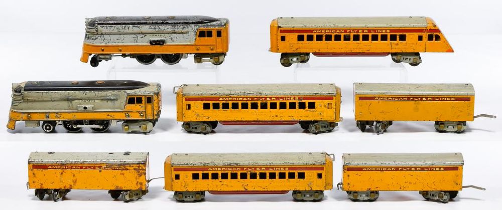 Lot 384: American Flyer Hiawatha Model Train Assortment