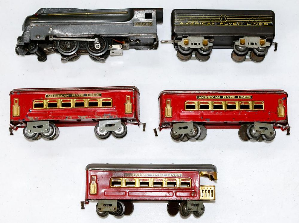 Lot 393: American Flyer Model Train Assortment