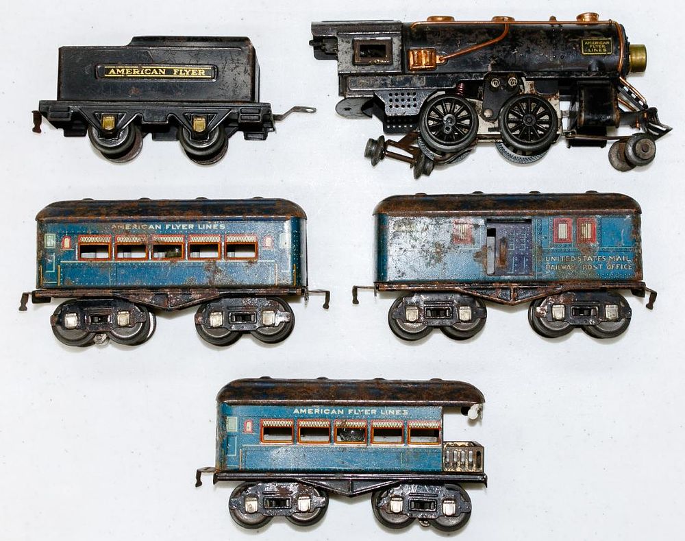 Lot 401: American Flyer Model Train Assortment