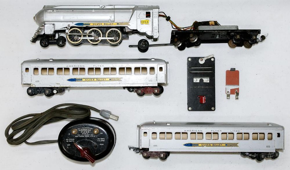 Lot 408: American Flyer Model Train Assortment