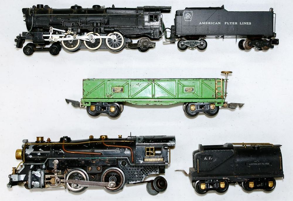 Lot 411: American Flyer Model Train Assortment