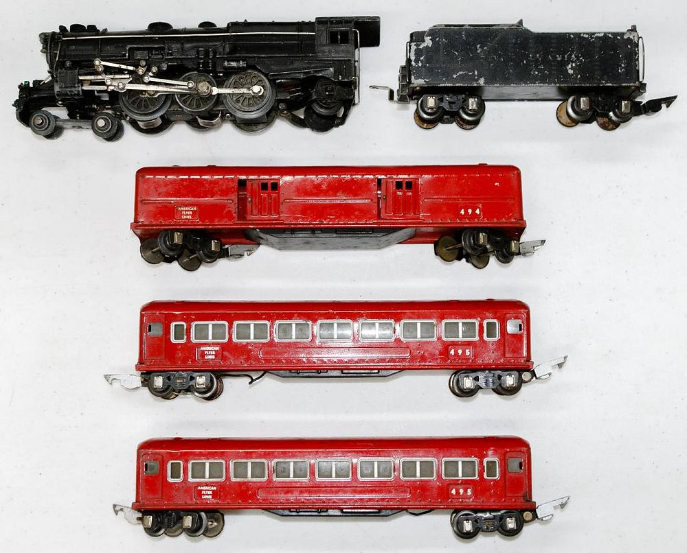 Lot 419: American Flyer Model Train Assortment