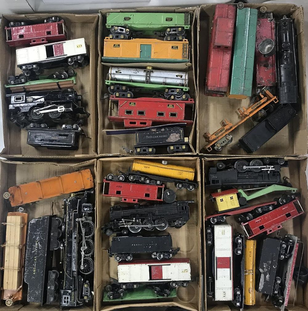 Lot 429: American Flyer Model Train Assortment