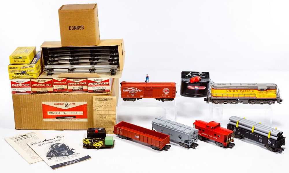 Lot 449: American Flyer Model Train Assortment