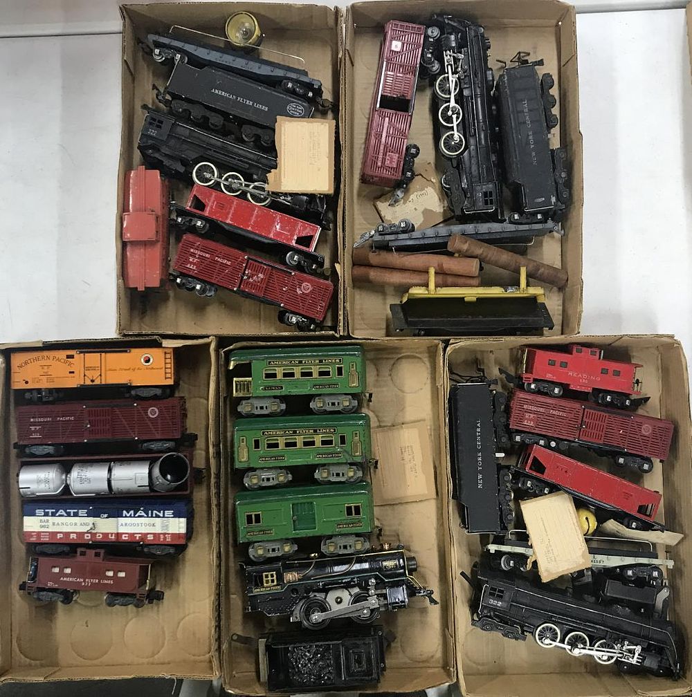 Lot 451: American Flyer Model Train Assortment