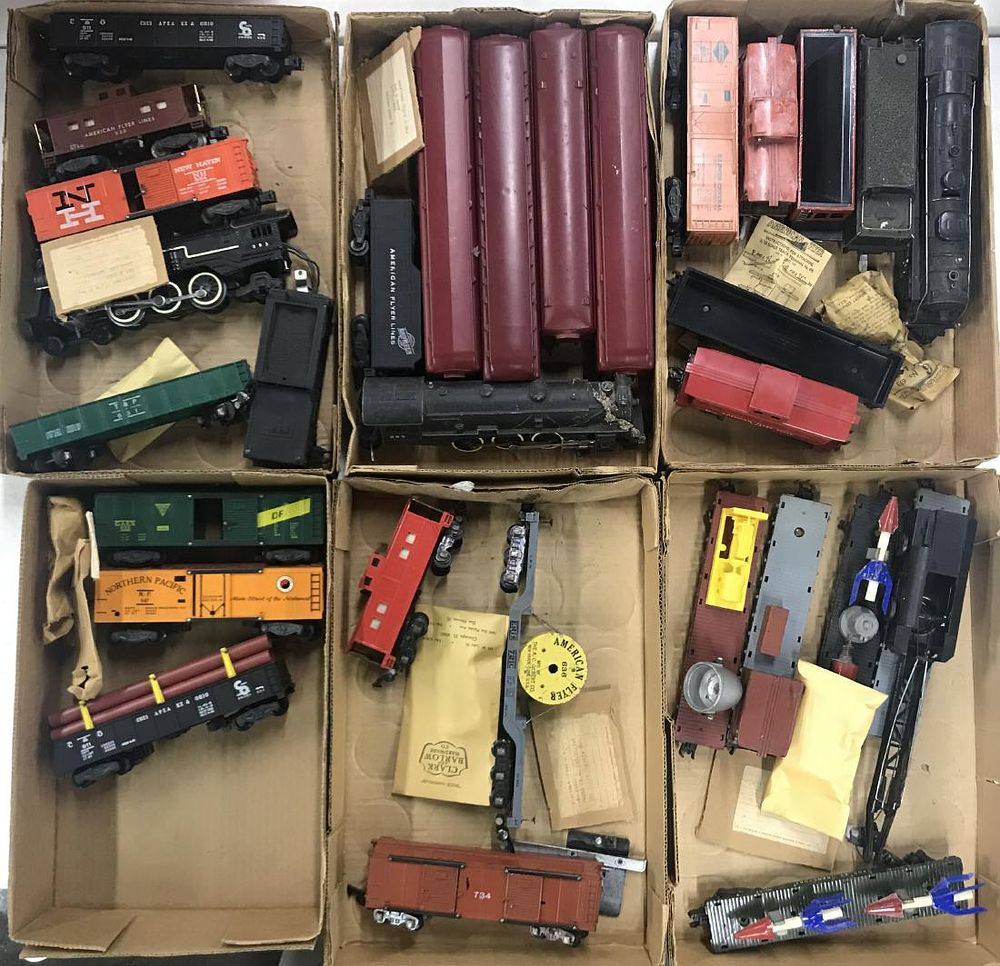 Lot 452: American Flyer Model Train Assortment