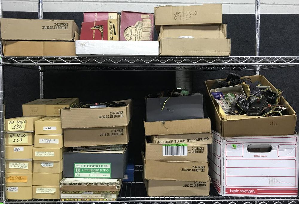 Lot 486: American Flyer Model Train Part Assortment