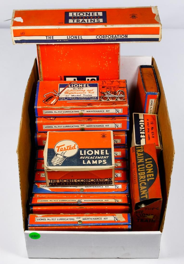Lot 495: Lionel Boxed Model Train Assortment