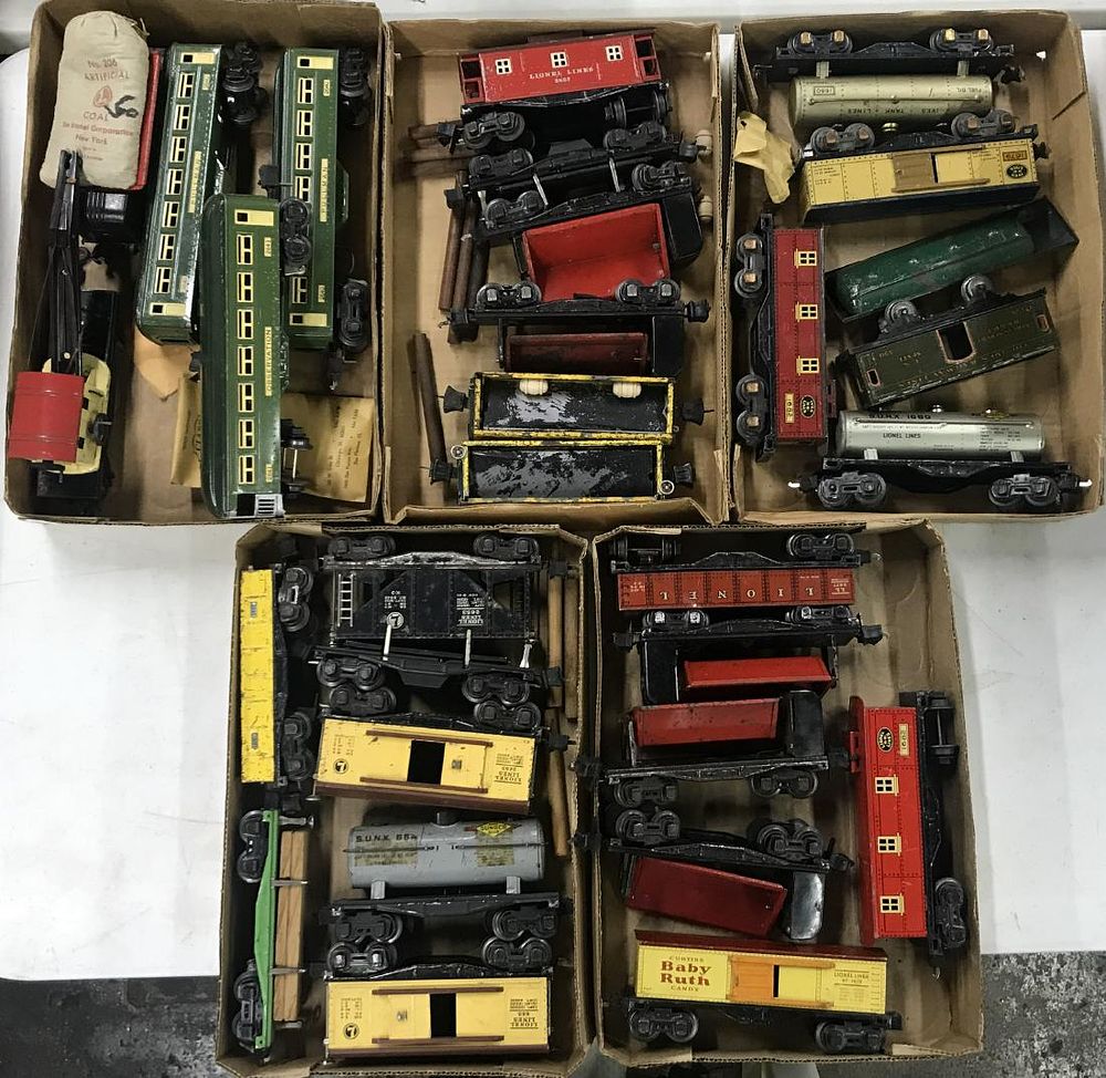 Lot 518: Lionel Model Train Car Assortment