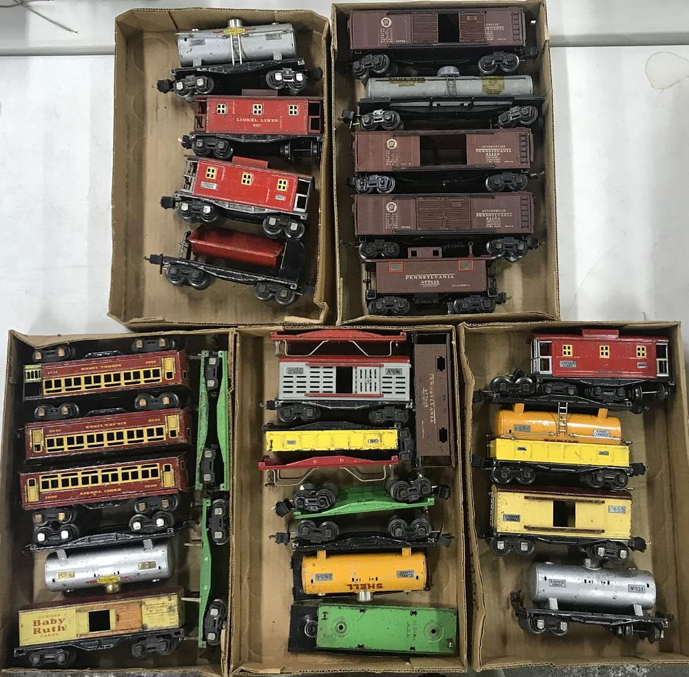 Lot 519: Lionel Model Train Car Assortment