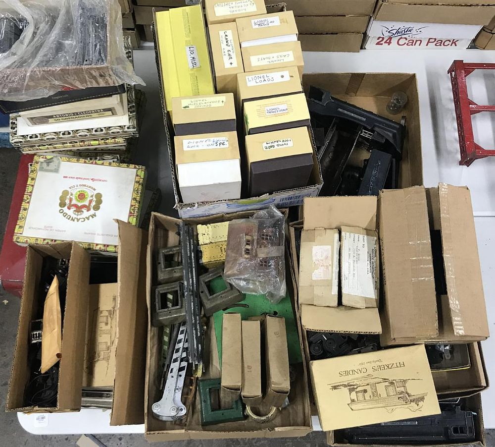 Lot 534: Lionel Model Train Part Assortment