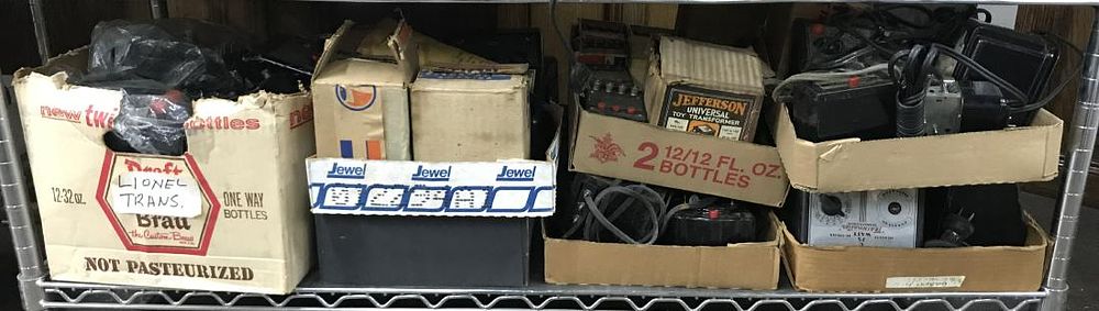 Lot 542: Lionel Model Train Transformer Assortment