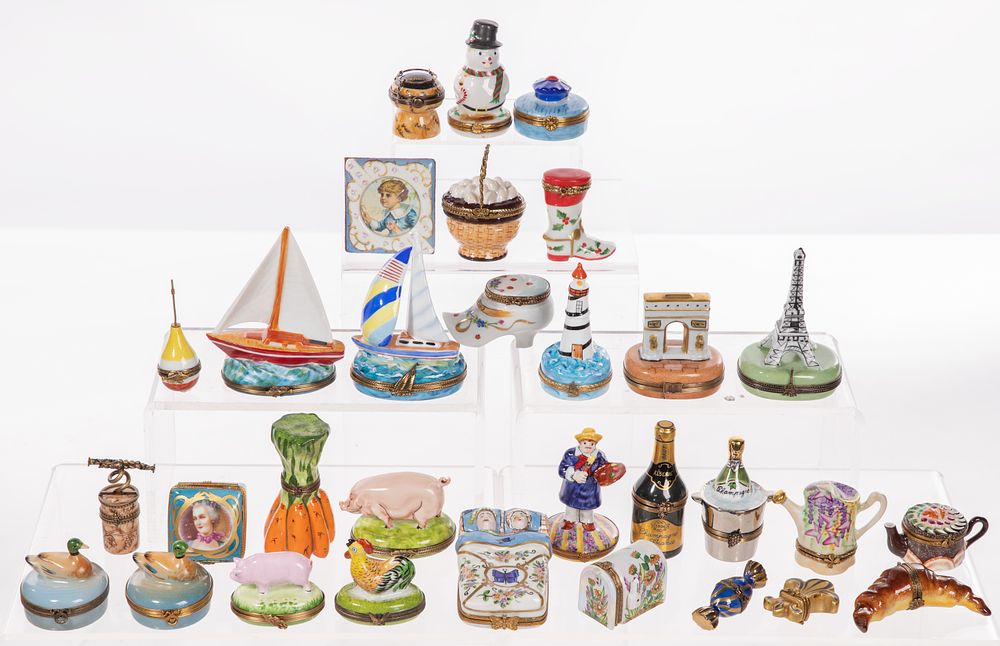 Lot 253: Limoges Trinket Box Assortment