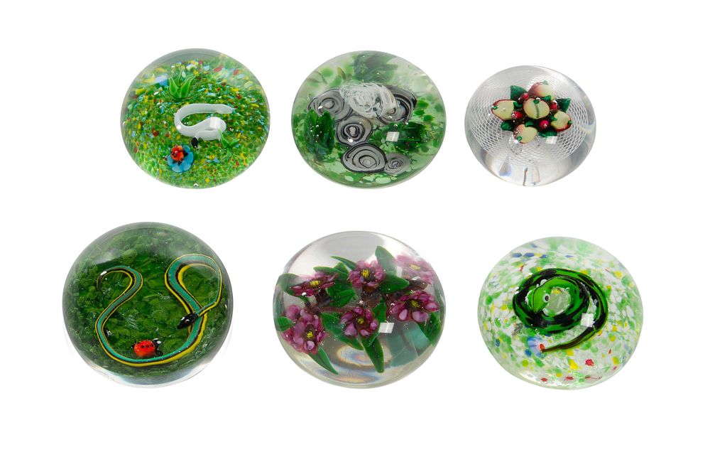 Lot 309: Paperweight Assortment