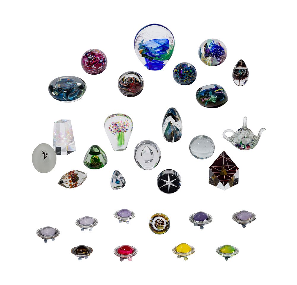 Lot 310: Paperweight Assortment
