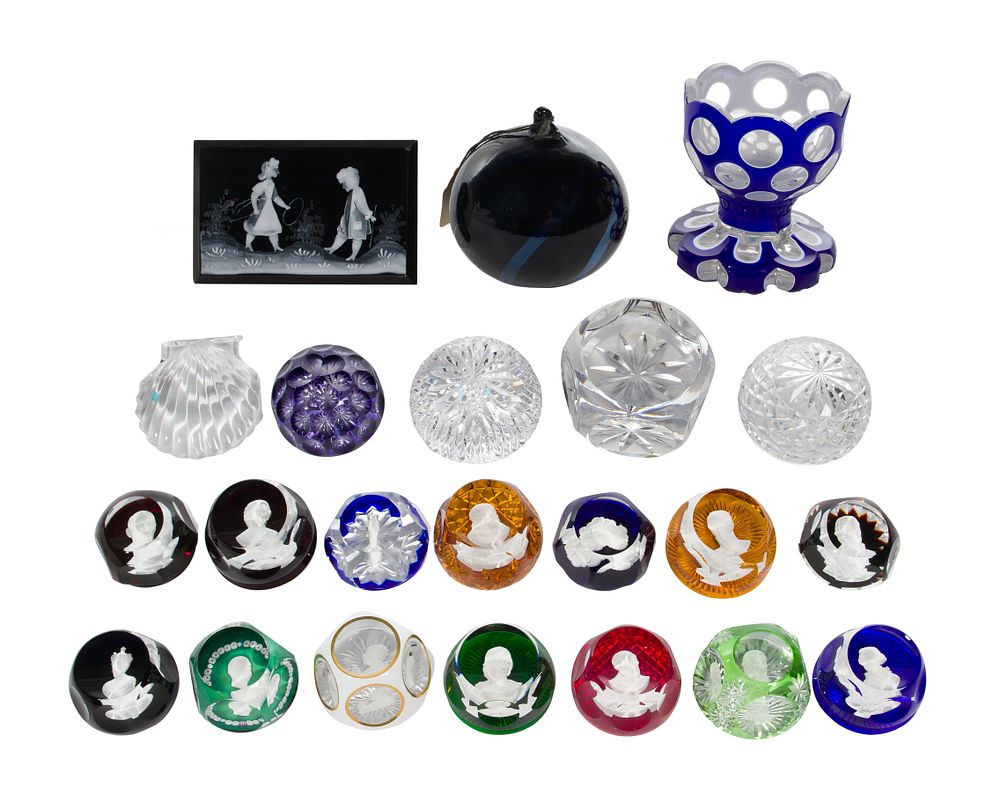 Lot 312: Paperweight Assortment