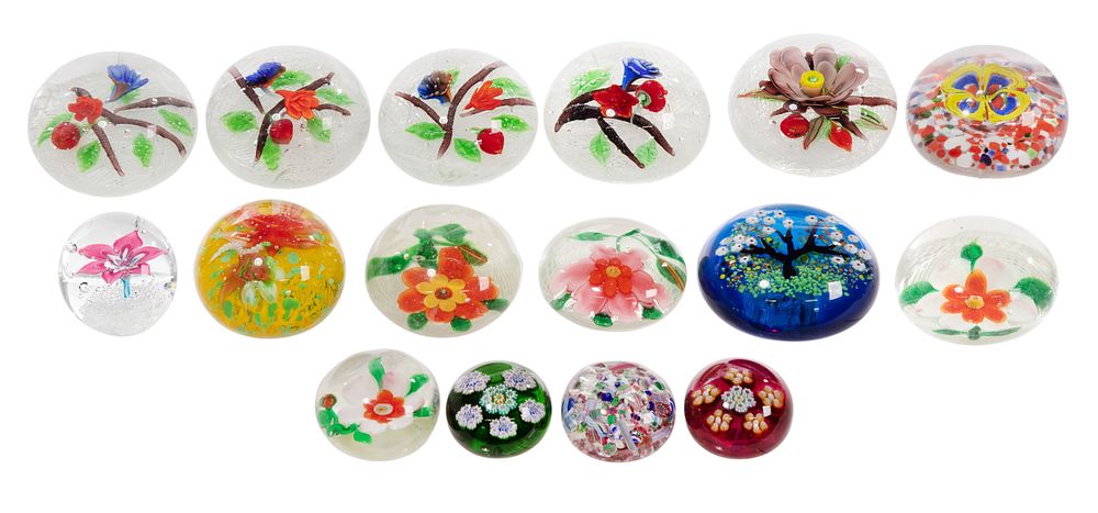 Lot 321: Paperweight Assortment