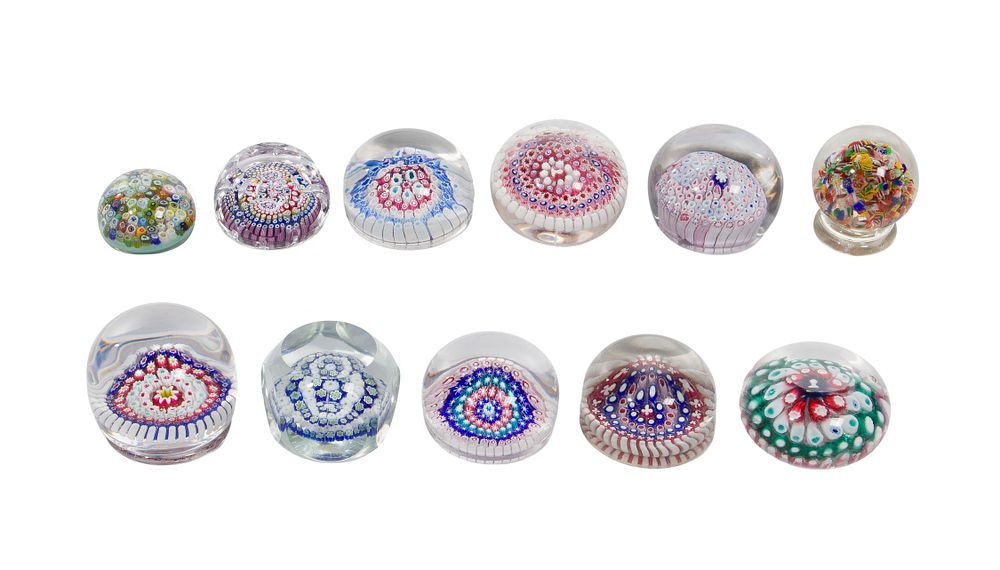Lot 325: Paperweight Assortment