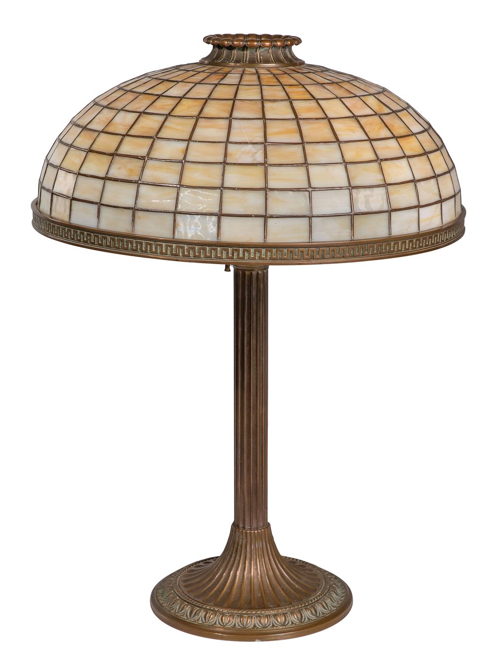 Lot 340: R. Williamson & Co. Table Lamp with Leaded Glass Shade