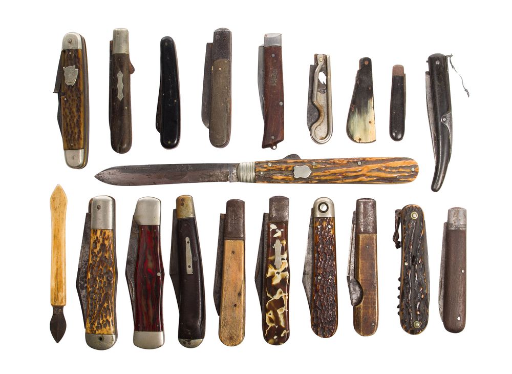 Lot 399: Pocket Knife Assortment