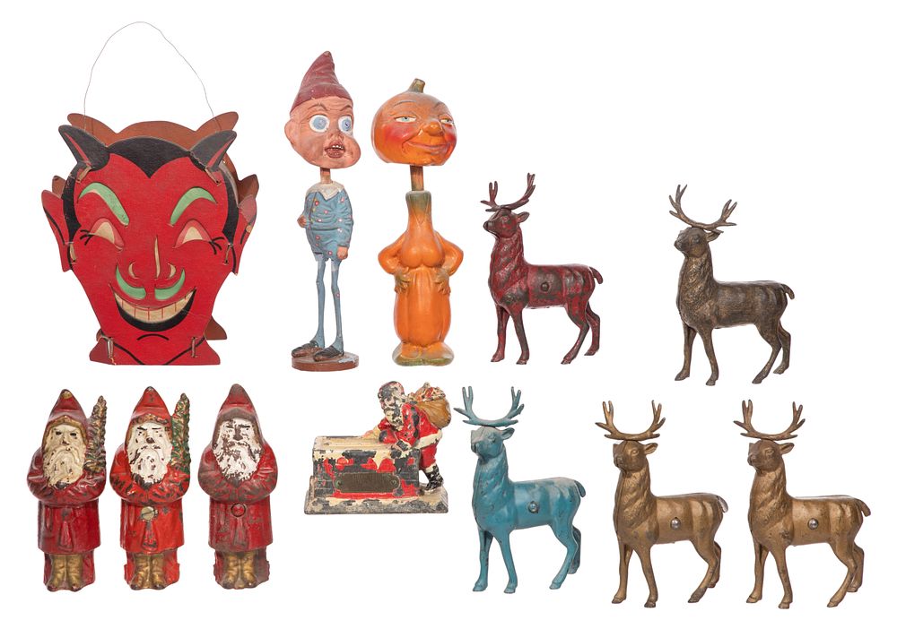 Lot 494: Holiday Decoration Assortment