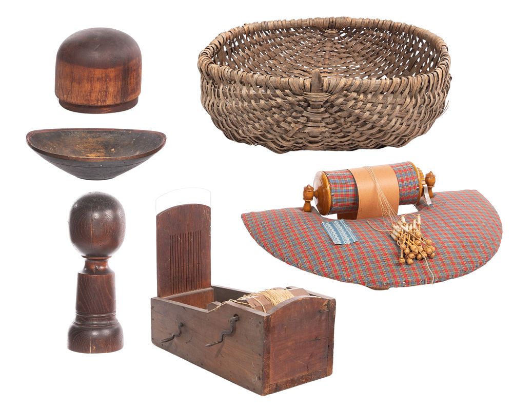 Lot 279: Primitive Object Assortment