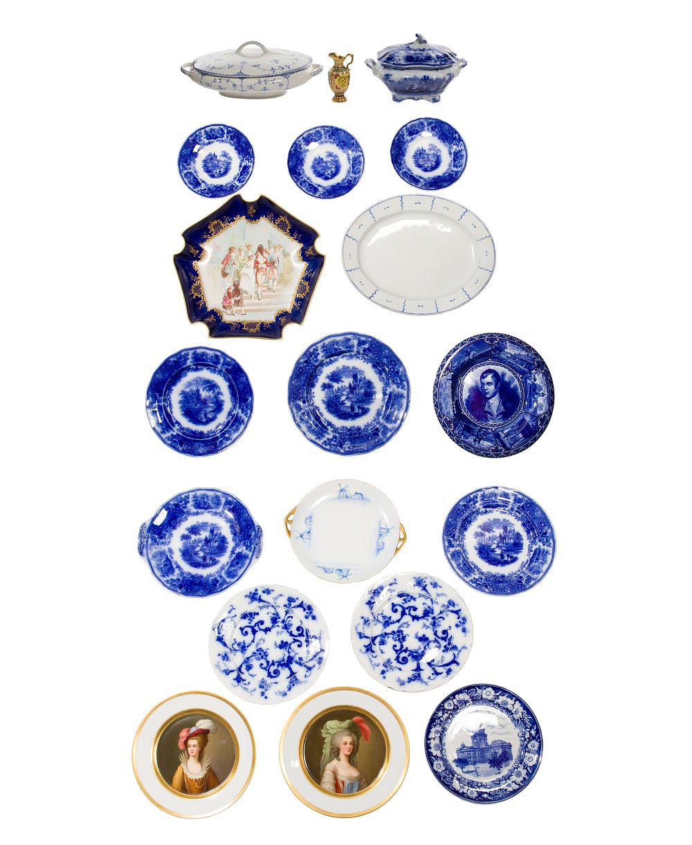 Lot 359: Porcelain Tableware Assortment